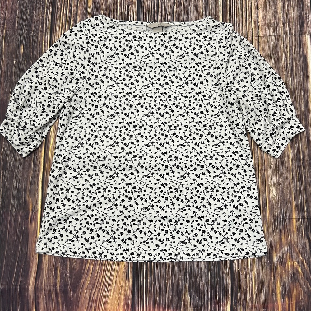 H&M Black and White Patterned Blouse
